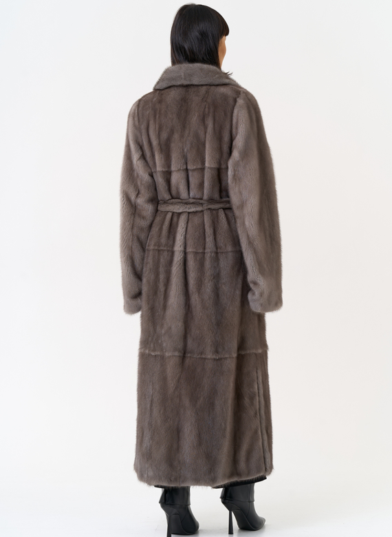 Длинная шуба из меха норки с английским воротником