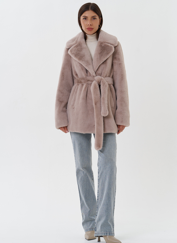 Женский пуховик из эко меха с манишкой