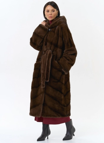 Шуба из меха норки с капюшоном фото