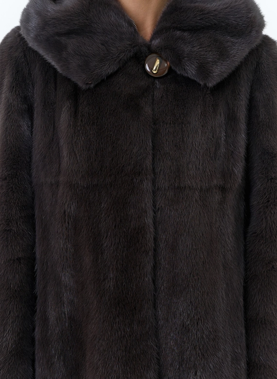 Женская шуба из меха норки  капюшоном