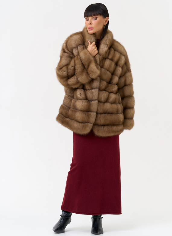 Женская шуба из куницы с воротником