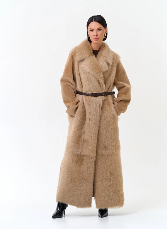 Женская двухсторонняя дубленка из натурального меха с английским воротником фото