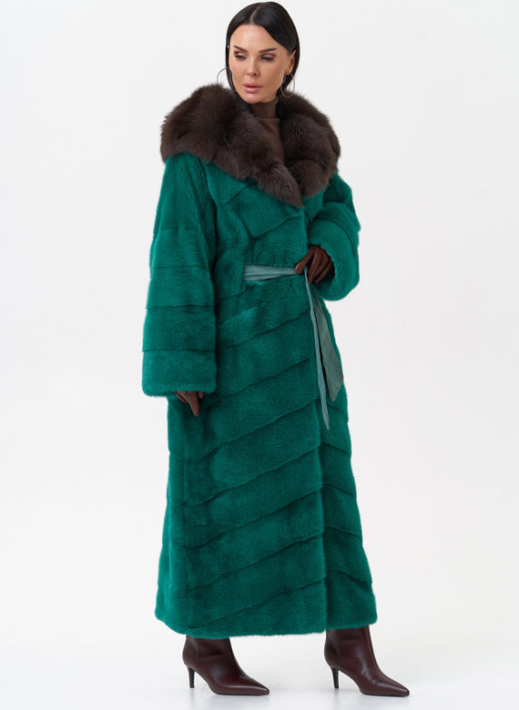 Норковая шуба с капюшоном из меха куницы